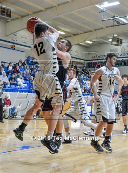 Thumbnail 2 in Piggott vs Charleston (AAA 3A 1st Round) photogallery.