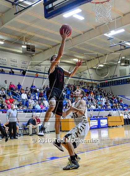 Thumbnail 2 in Piggott vs Charleston (AAA 3A 1st Round) photogallery.