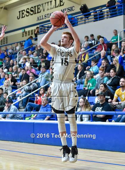 Thumbnail 1 in Piggott vs Charleston (AAA 3A 1st Round) photogallery.