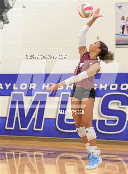 Thumbnail 2 in Katy Taylor vs Cinco Ranch photogallery.