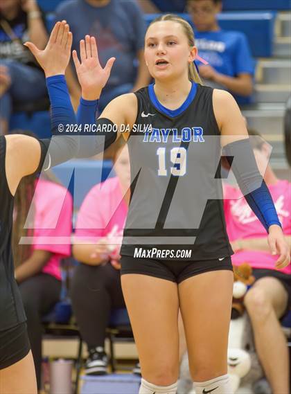 Thumbnail 2 in Katy Taylor vs Cinco Ranch photogallery.