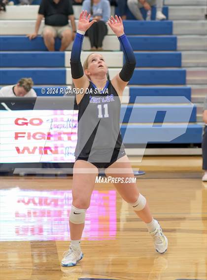 Thumbnail 3 in Katy Taylor vs Cinco Ranch photogallery.
