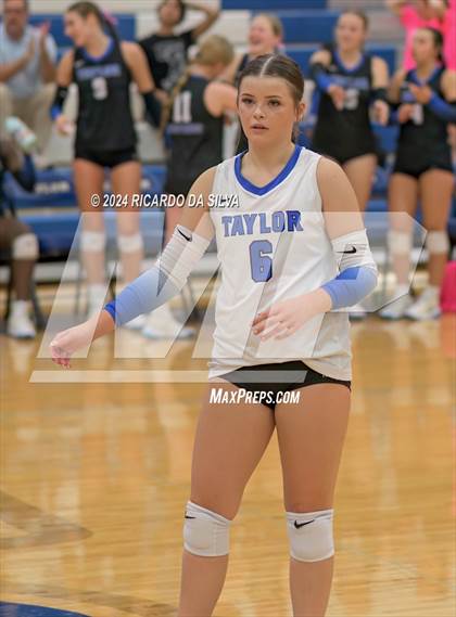 Thumbnail 3 in Katy Taylor vs Cinco Ranch photogallery.