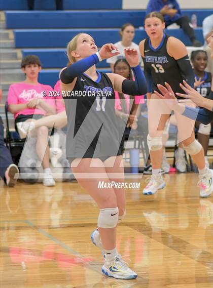 Thumbnail 3 in Katy Taylor vs Cinco Ranch photogallery.