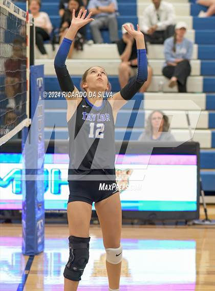 Thumbnail 3 in Katy Taylor vs Cinco Ranch photogallery.