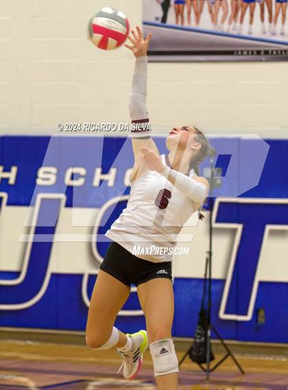 Thumbnail 2 in Katy Taylor vs Cinco Ranch photogallery.