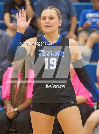 Thumbnail 1 in Katy Taylor vs Cinco Ranch photogallery.