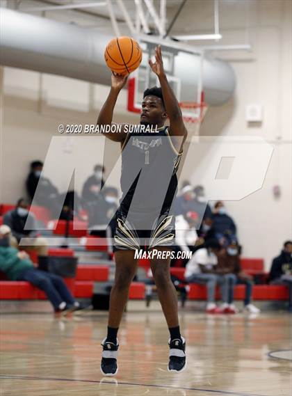 Thumbnail 1 in Chilton County vs Wetumpka (Pike Road Invitational) photogallery.