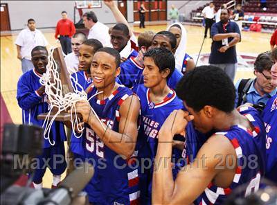 Thumbnail 1 in Dulles vs. Madison (UIL 5A Region 3 Final) photogallery.