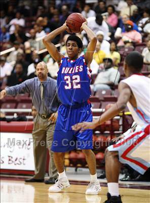 Thumbnail 3 in Dulles vs. Madison (UIL 5A Region 3 Final) photogallery.