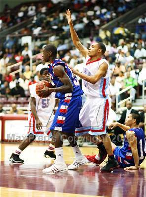 Thumbnail 2 in Dulles vs. Madison (UIL 5A Region 3 Final) photogallery.