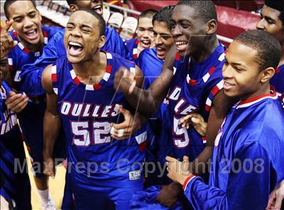 Thumbnail 1 in Dulles vs. Madison (UIL 5A Region 3 Final) photogallery.