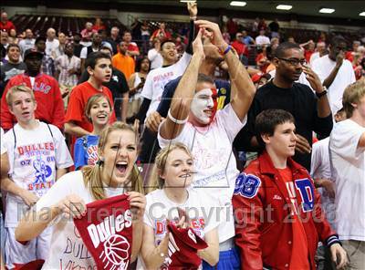 Thumbnail 2 in Dulles vs. Madison (UIL 5A Region 3 Final) photogallery.