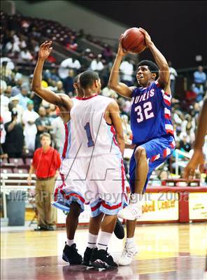 Thumbnail 2 in Dulles vs. Madison (UIL 5A Region 3 Final) photogallery.