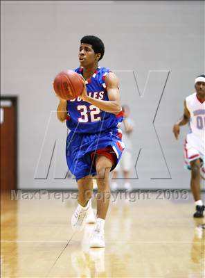 Thumbnail 1 in Dulles vs. Madison (UIL 5A Region 3 Final) photogallery.