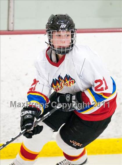 Thumbnail 3 in St. Croix Valley (River Falls) vs Eveleth-Gilbert (Schwan Cup) photogallery.