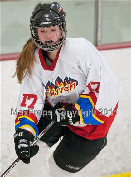 Thumbnail 1 in St. Croix Valley (River Falls) vs Eveleth-Gilbert (Schwan Cup) photogallery.