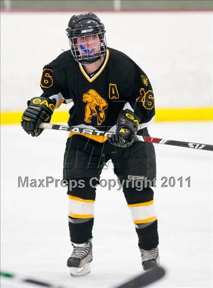 Thumbnail 3 in St. Croix Valley (River Falls) vs Eveleth-Gilbert (Schwan Cup) photogallery.