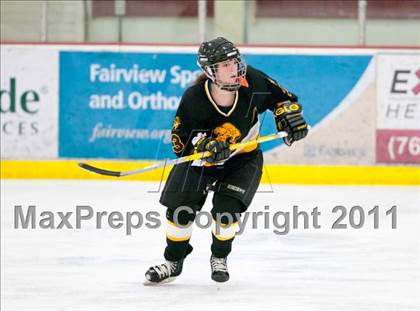 Thumbnail 3 in St. Croix Valley (River Falls) vs Eveleth-Gilbert (Schwan Cup) photogallery.