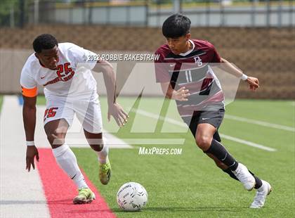 Thumbnail 3 in Wakeland vs. Dripping Springs (UIL 5A Boys Soccer State Final) photogallery.