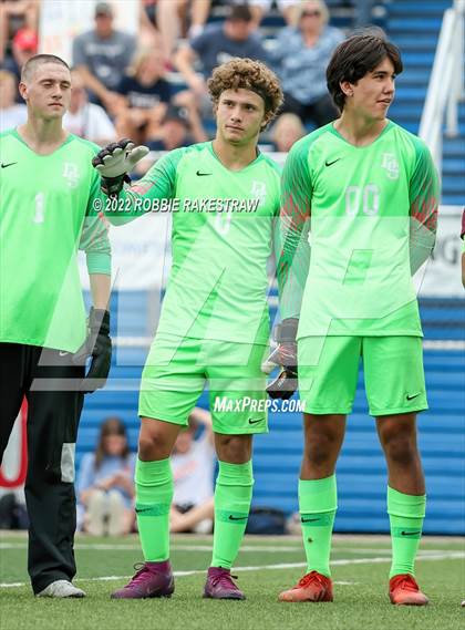 Thumbnail 2 in Wakeland vs. Dripping Springs (UIL 5A Boys Soccer State Final) photogallery.