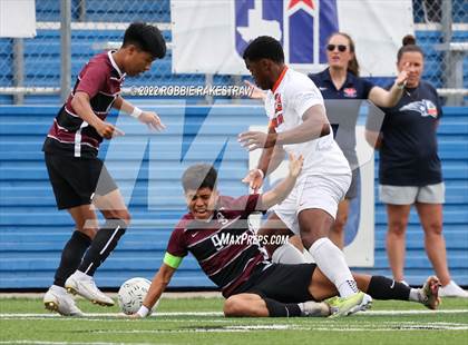 Thumbnail 3 in Wakeland vs. Dripping Springs (UIL 5A Boys Soccer State Final) photogallery.