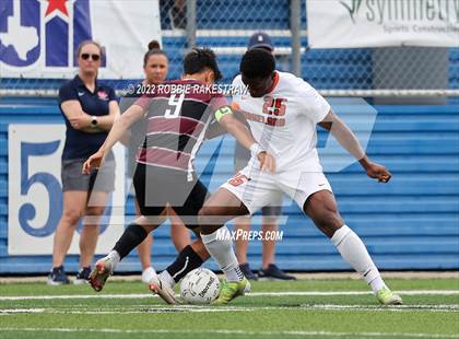 Thumbnail 3 in Wakeland vs. Dripping Springs (UIL 5A Boys Soccer State Final) photogallery.