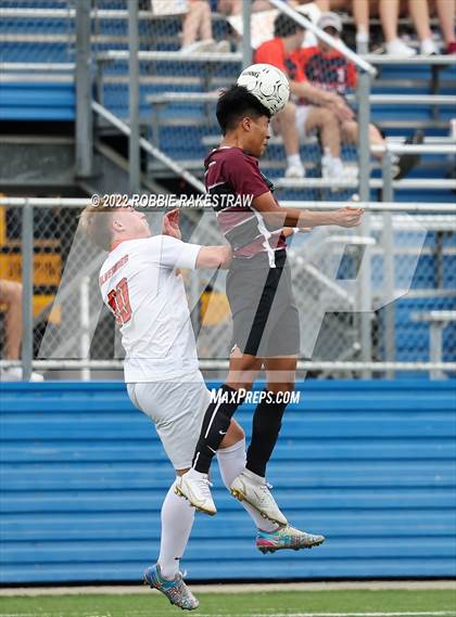 Thumbnail 1 in Wakeland vs. Dripping Springs (UIL 5A Boys Soccer State Final) photogallery.