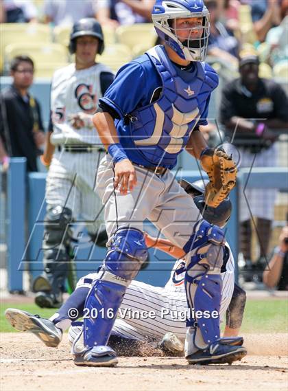 Thumbnail 2 in Chatsworth vs. El Camino Real (CIF L.A. City Section D1 Final) photogallery.