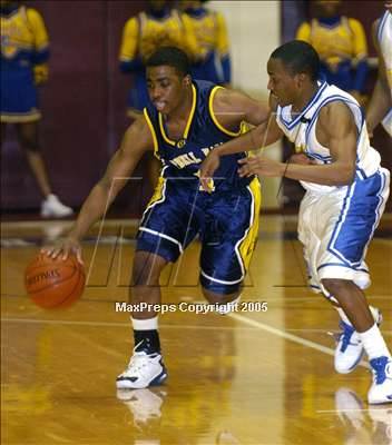 Thumbnail 3 in Campbell Hall vs. Verbum Dei (Sec. IVAA Final) photogallery.