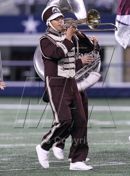 Thumbnail 1 in Ennis vs Frisco (UIL 4A Regional Playoff) photogallery.