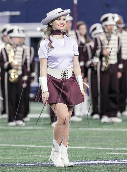 Thumbnail 1 in Ennis vs Frisco (UIL 4A Regional Playoff) photogallery.