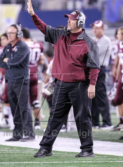 Thumbnail 1 in Ennis vs Frisco (UIL 4A Regional Playoff) photogallery.