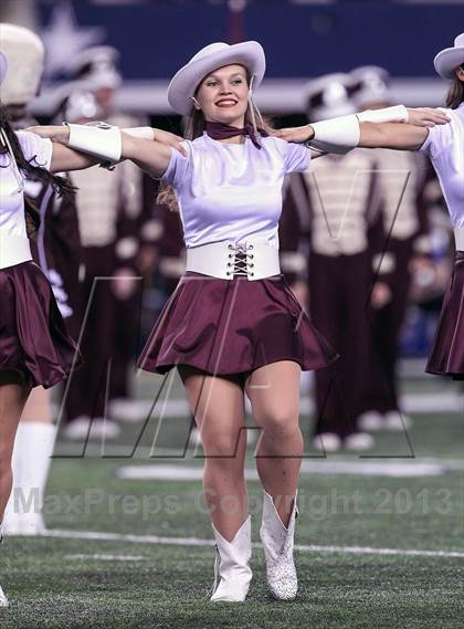 Thumbnail 3 in Ennis vs Frisco (UIL 4A Regional Playoff) photogallery.