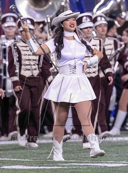 Thumbnail 2 in Ennis vs Frisco (UIL 4A Regional Playoff) photogallery.