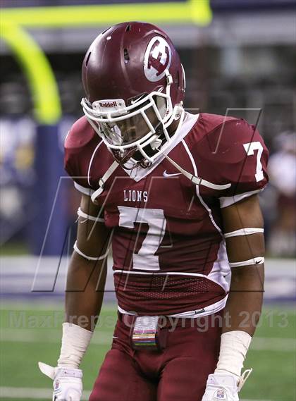 Thumbnail 1 in Ennis vs Frisco (UIL 4A Regional Playoff) photogallery.