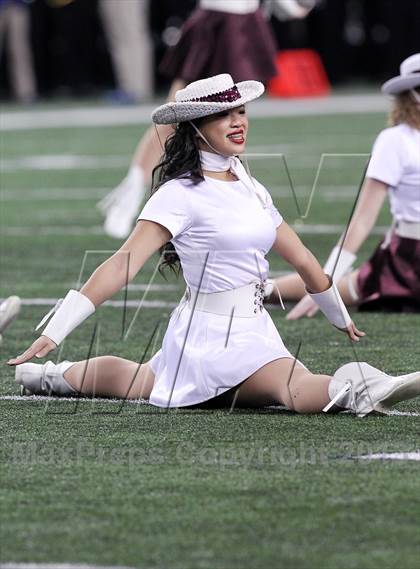 Thumbnail 2 in Ennis vs Frisco (UIL 4A Regional Playoff) photogallery.