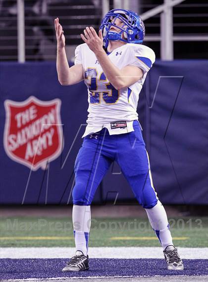 Thumbnail 1 in Ennis vs Frisco (UIL 4A Regional Playoff) photogallery.