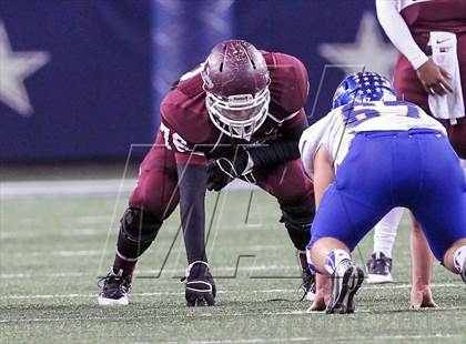 Thumbnail 3 in Ennis vs Frisco (UIL 4A Regional Playoff) photogallery.