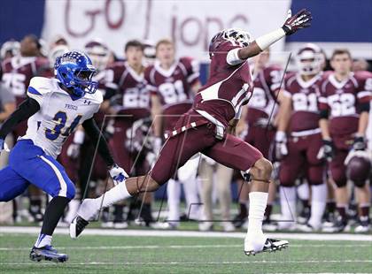Thumbnail 3 in Ennis vs Frisco (UIL 4A Regional Playoff) photogallery.