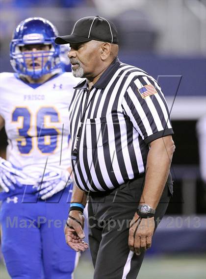 Thumbnail 2 in Ennis vs Frisco (UIL 4A Regional Playoff) photogallery.