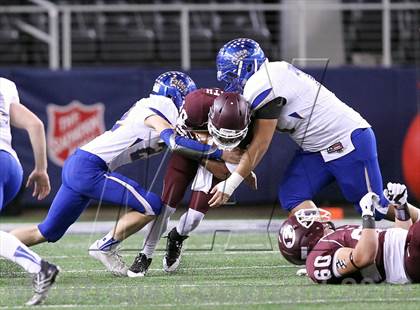 Thumbnail 1 in Ennis vs Frisco (UIL 4A Regional Playoff) photogallery.