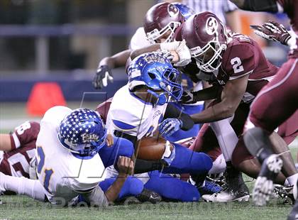 Thumbnail 2 in Ennis vs Frisco (UIL 4A Regional Playoff) photogallery.