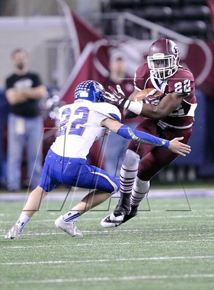 Thumbnail 2 in Ennis vs Frisco (UIL 4A Regional Playoff) photogallery.