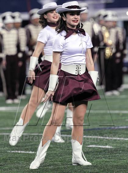 Thumbnail 2 in Ennis vs Frisco (UIL 4A Regional Playoff) photogallery.