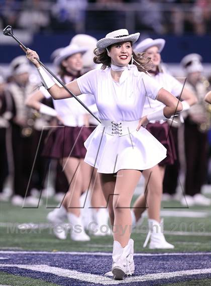 Thumbnail 1 in Ennis vs Frisco (UIL 4A Regional Playoff) photogallery.