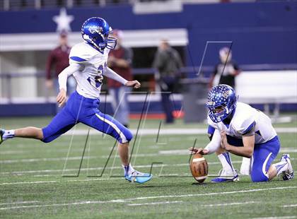 Thumbnail 1 in Ennis vs Frisco (UIL 4A Regional Playoff) photogallery.