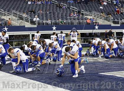 Thumbnail 2 in Ennis vs Frisco (UIL 4A Regional Playoff) photogallery.