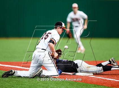 Thumbnail 3 in Oak Ridge vs. Rockwall (UIL 6A Regional Semifinal Playoff) photogallery.