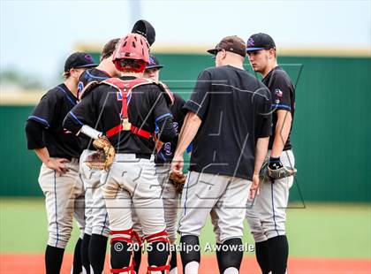 Thumbnail 1 in Oak Ridge vs. Rockwall (UIL 6A Regional Semifinal Playoff) photogallery.